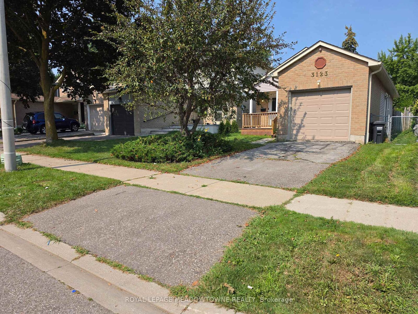 Property Photo:  3123 Arnett Court  ON L5N 3G8 