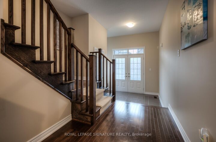 Property Photo:  102 Coopershawk Street  ON N2K 4J8 