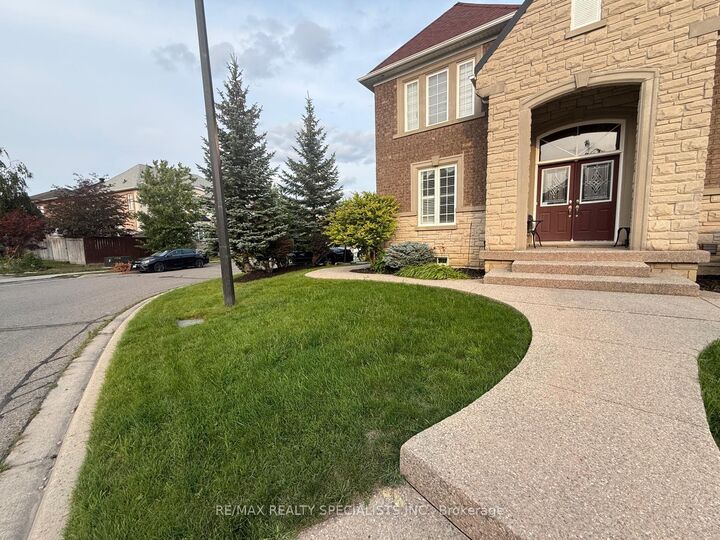 Property Photo: 12 Donherb Crescent ON L7C 1E3
