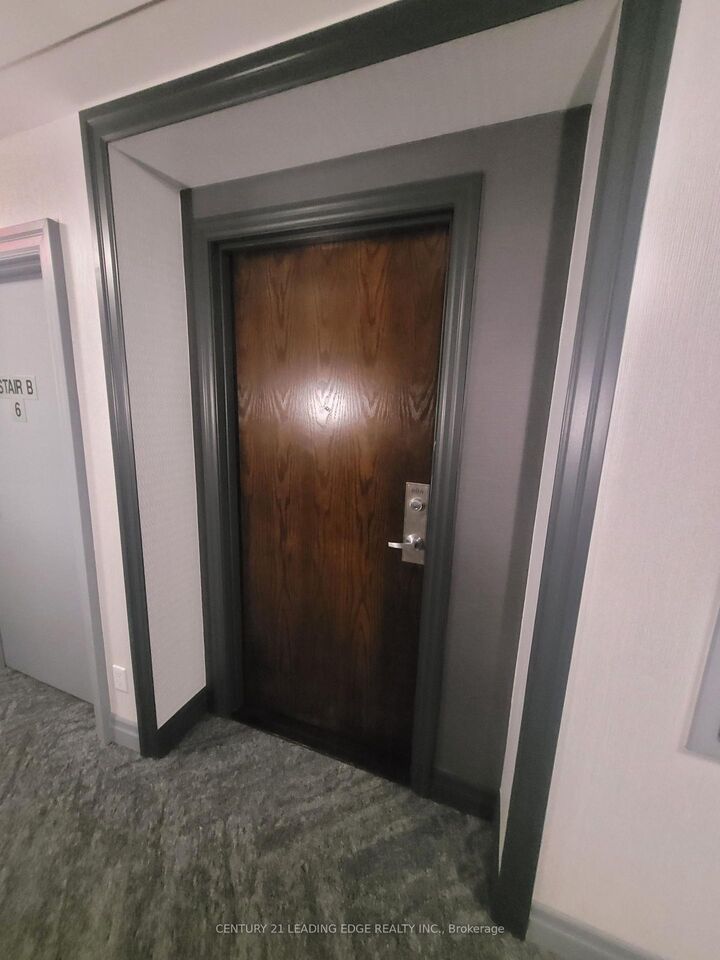 Property Photo: 27 Rean Drive 606 ON M2K 0A6