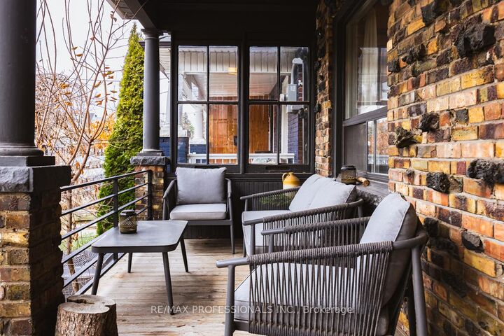 Property Photo:  1381 Lansdowne Avenue  ON M6H 3Z9 