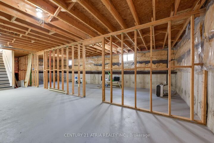 Property Photo:  706 Frazer Drive  ON L4R 5C1 