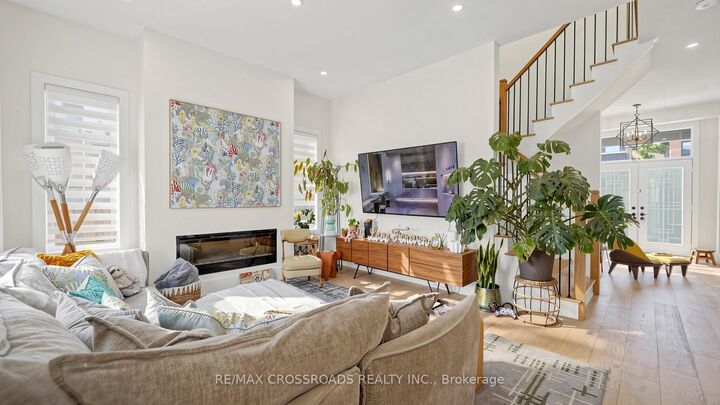 Property Photo: 17 Sam Priestley Avenue ON L6B 1P1