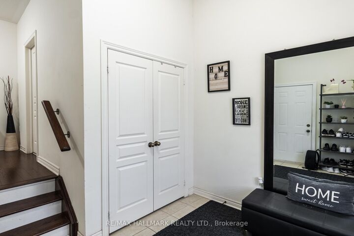 Property Photo: 278 Sharon Creek Drive ON L9N 0P5