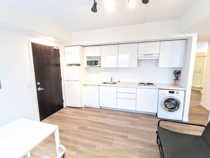 Property Photo: 268 Lester Street 711 ON N2L 0J7