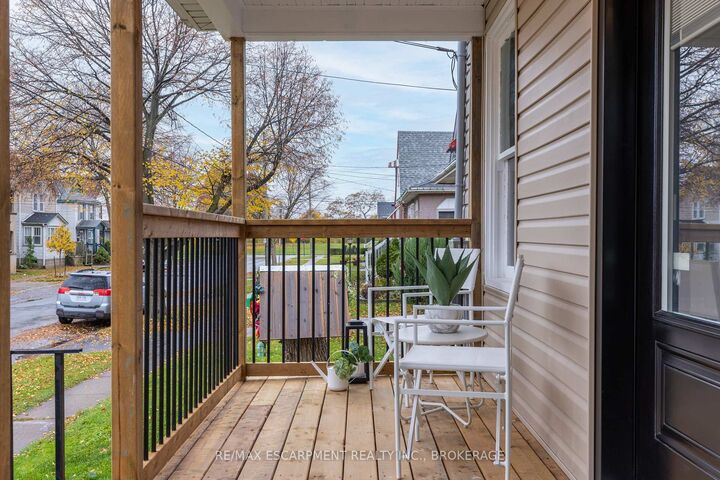 Property Photo: 50 Fifth Street ON L3B 4Z5