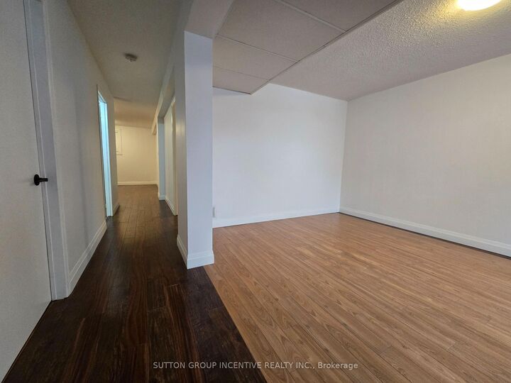 Property Photo:  211 Cliff Road Lower  ON L4N 3X5 
