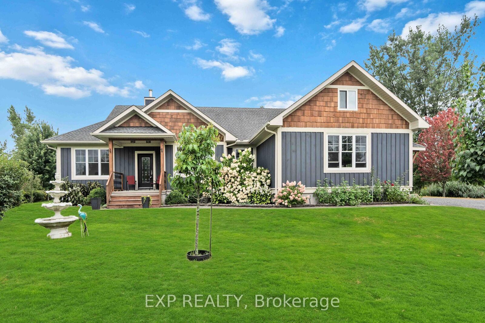 Property Photo: 49 D'Arcys Way ON K0G 1J0