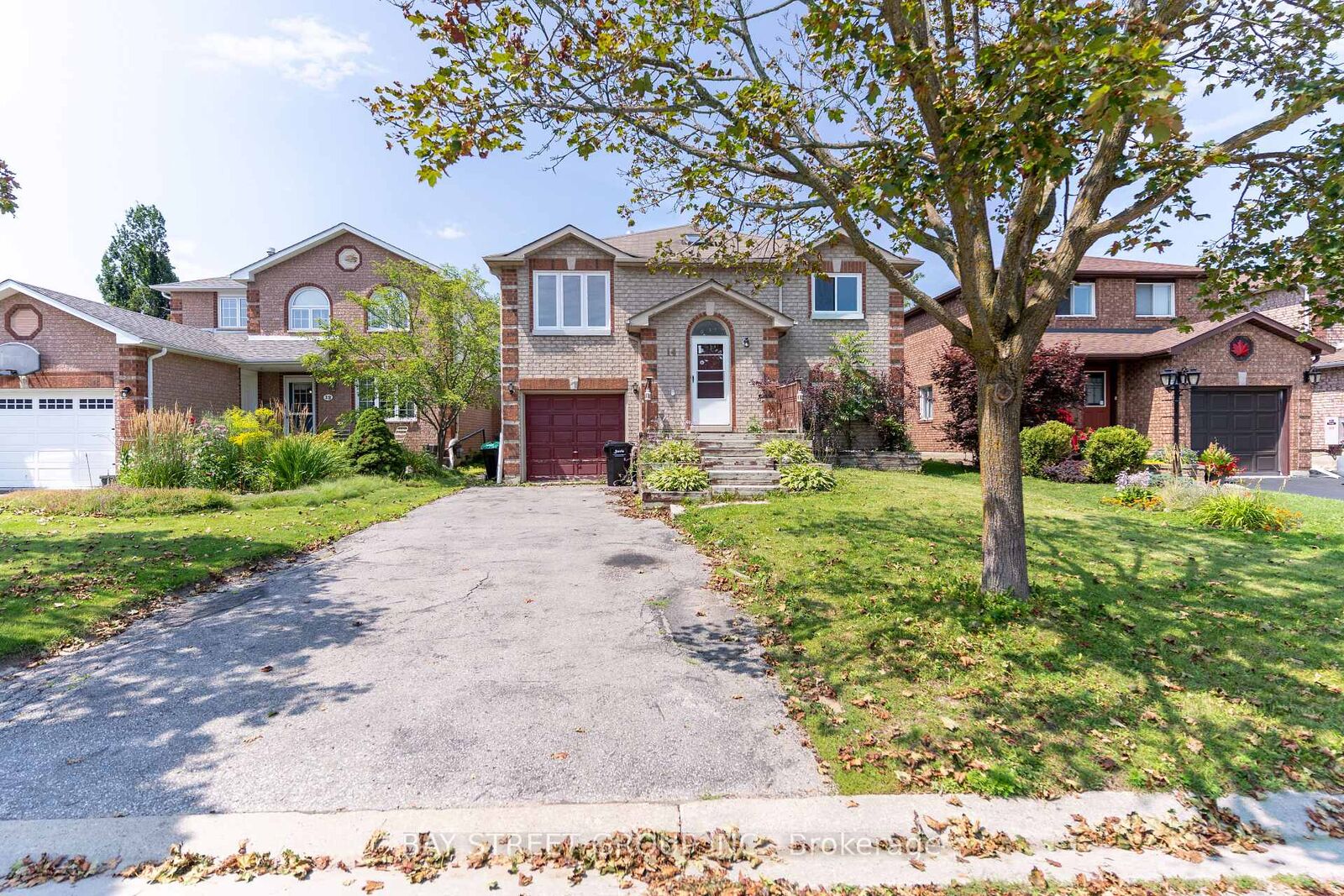 Property Photo: 14 Orok Lane ON L4M 6H4