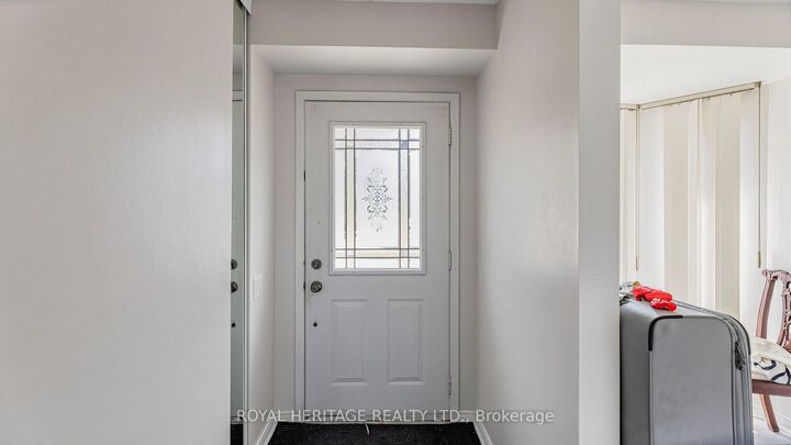 2472 Eglinton Avenue E Th 19 — photo 1
