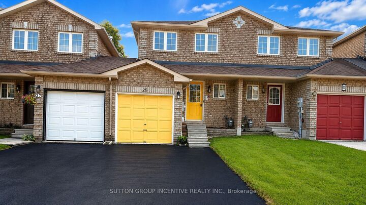 25 Lions Gate Boulevard — photo 1