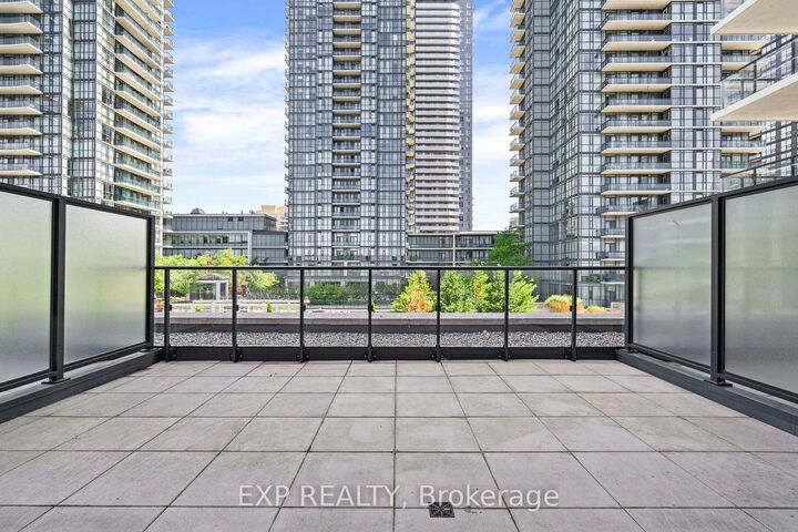 Property Photo: 4055 Parkside Village Drive 617 ON L5B 0K8