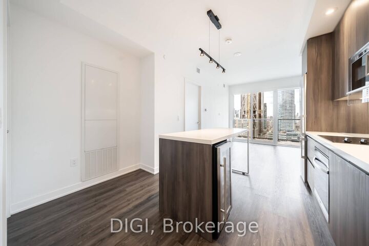 Property Photo:  8 Gloucester Street 1205  ON M4Y 0H8 