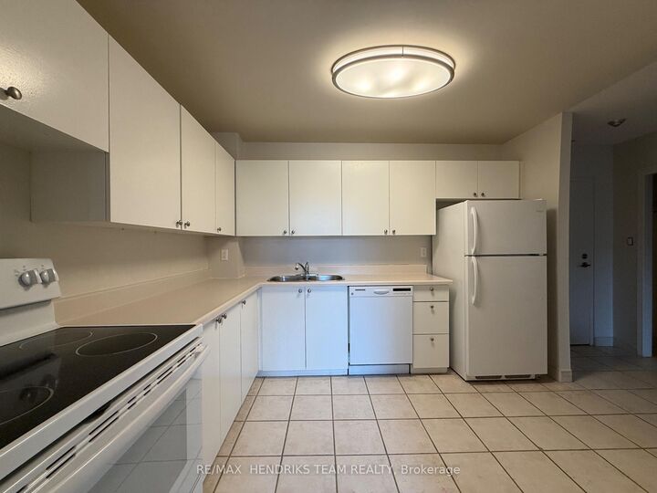Property Photo:  128 St Augustine Drive 215  ON L2P 3X6 