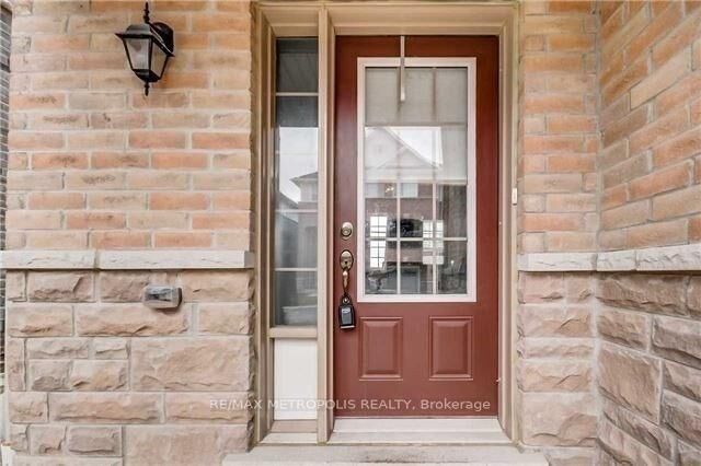Photo de la propriété:  866 Audley Road S  ON L1Z 1M4 