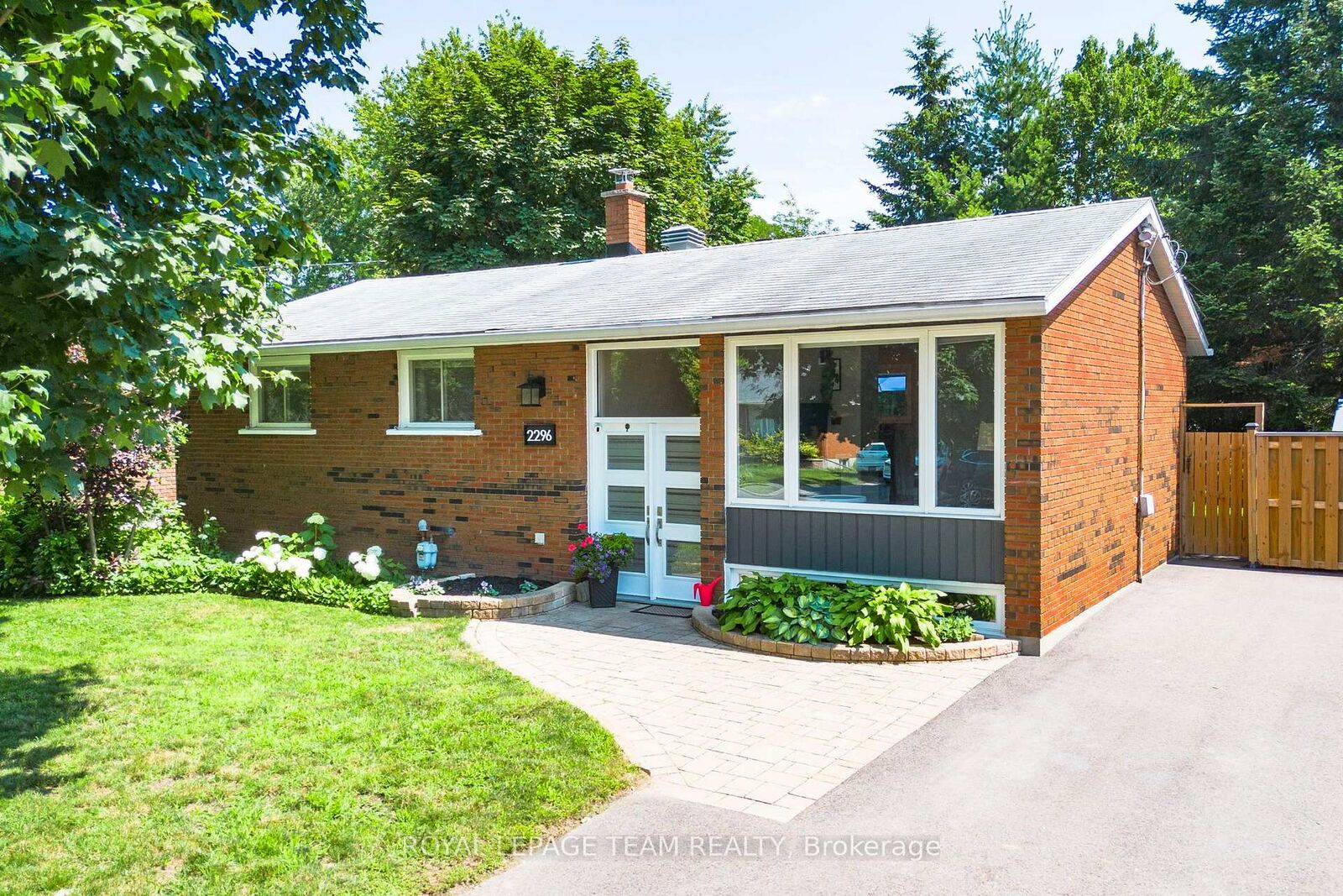 Property Photo: 2296 Kay Street ON K2C 1J7