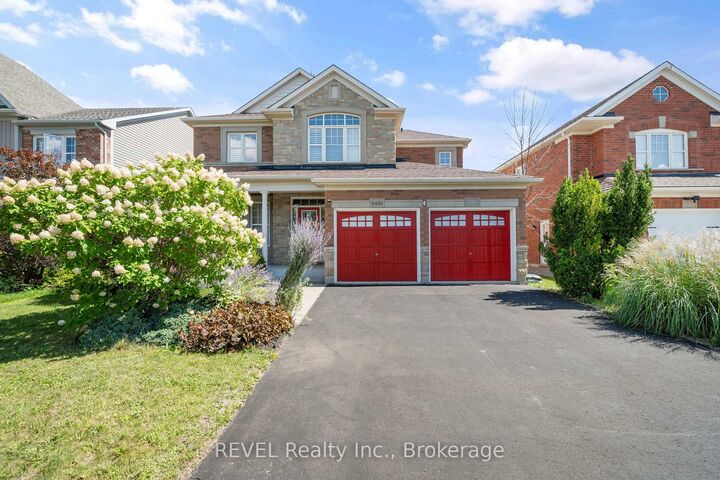 Property Photo:  