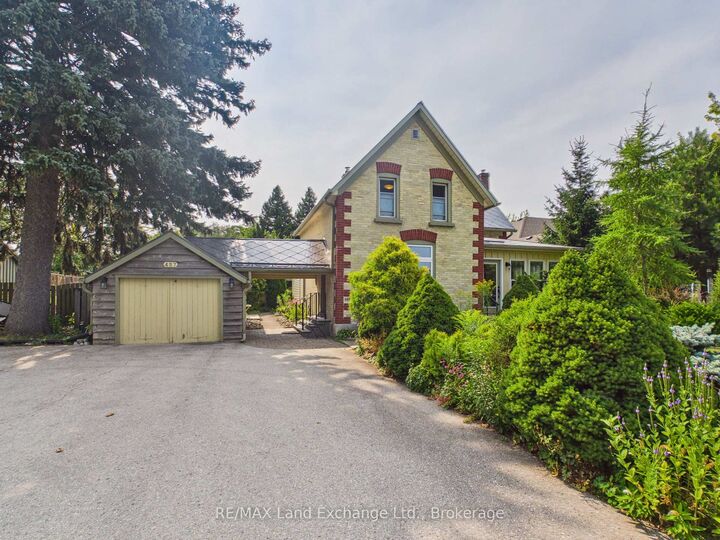 Property Photo:  457 Penetangore Row S  ON N2Z 2J7 