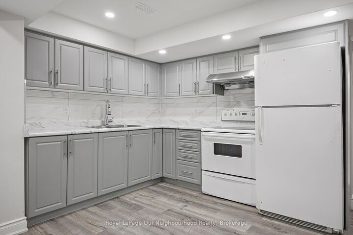 Property Photo:  206 Sunny Meadow Boulevard Bsmt  ON L6R 2Y7 