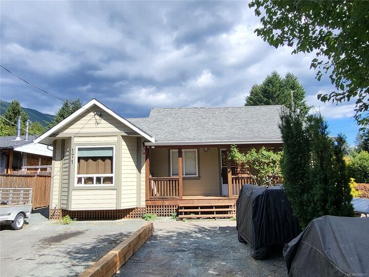 Property Photo: 171 Macdonald Rd BC V0R 2G0
