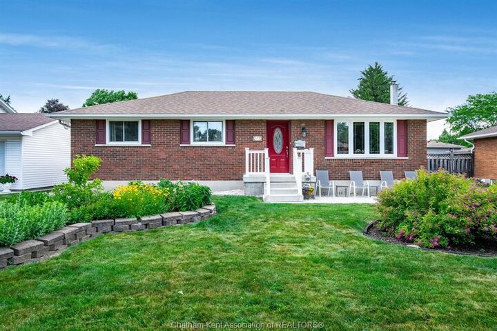 175 Sylvester Drive — photo 1