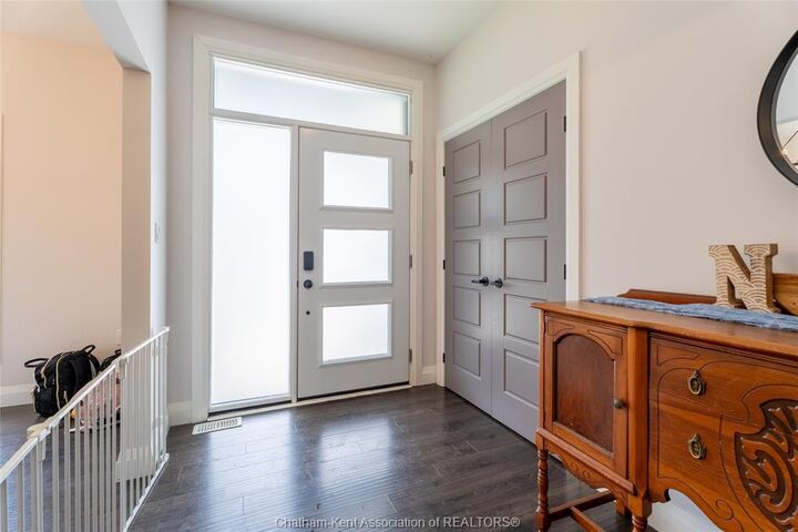 Property Photo: 339 Oak Street West ON N0P 1C0