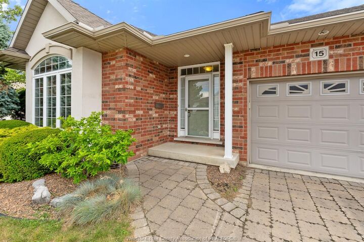 Property Photo: 15 Oakgrove Lane ON N7L 5R9
