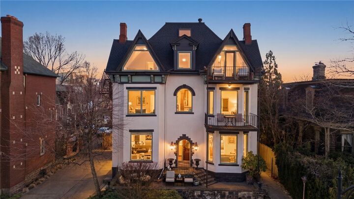 Property Photo:  229 Grandview Avenue 3  PA 15211 