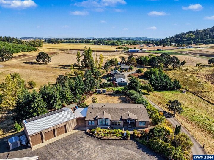 Property Photo: 12158 Butterfly Ln SE OR 97352