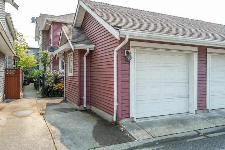 Property Photo: 19319 72 Avenue D2 BC V4N 5X9