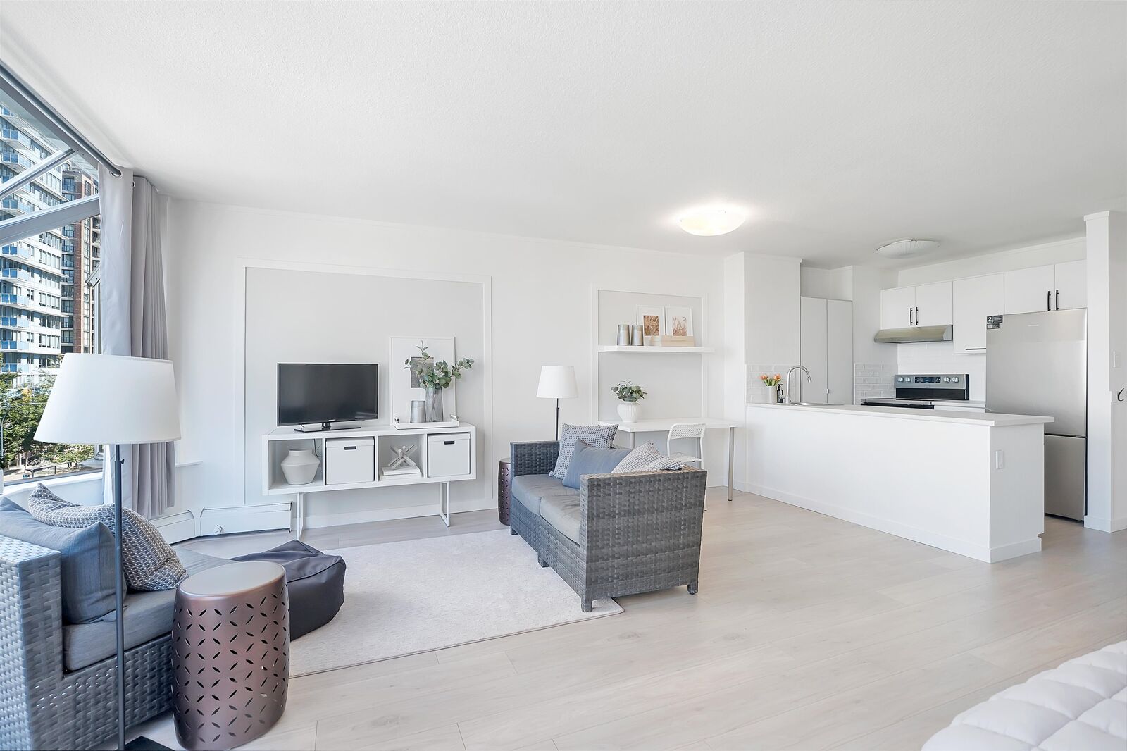 Property Photo: 1330 Burrard Street 611 BC V6Z 2B8