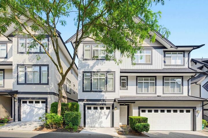 19932 70 Avenue 92 — photo 1