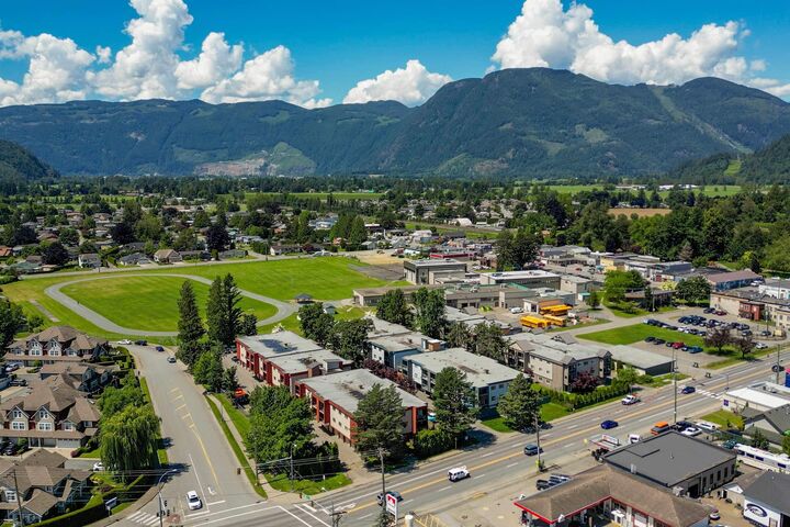 1735 Agassiz-Rosedale No 9 Highway 334 — photo 1