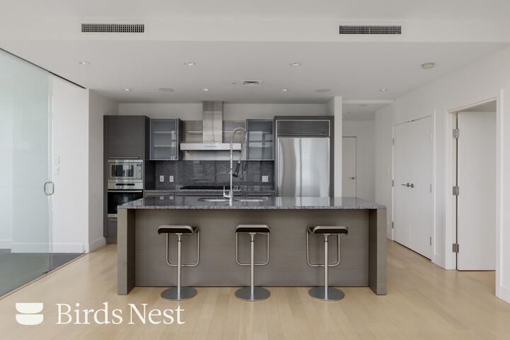 1111 Alberni Street 4304 — photo 1