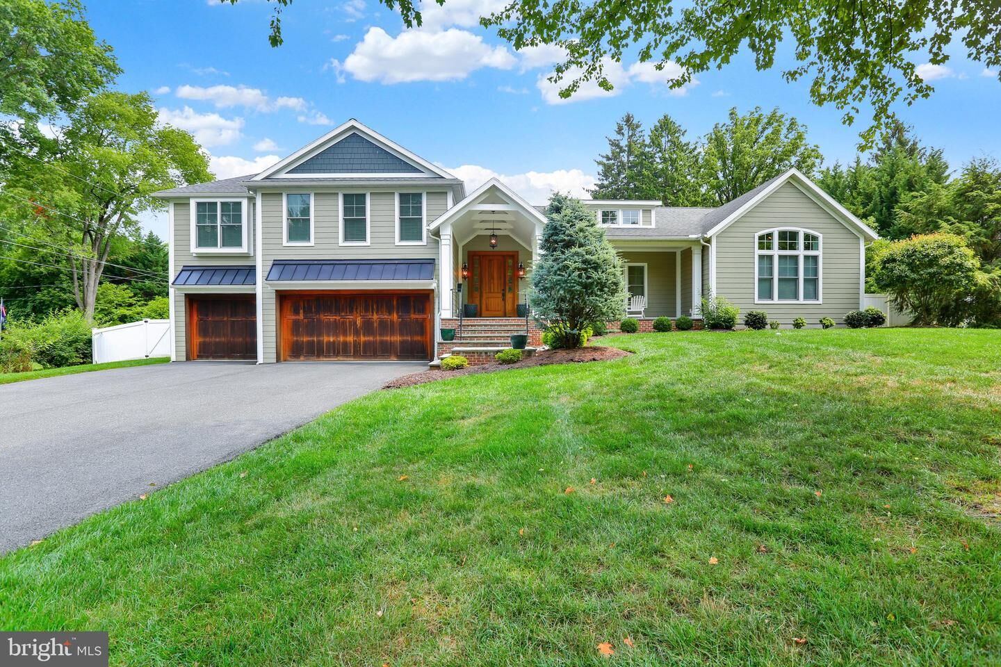 Property Photo:  4 Hummingbird Road  PA 19610 