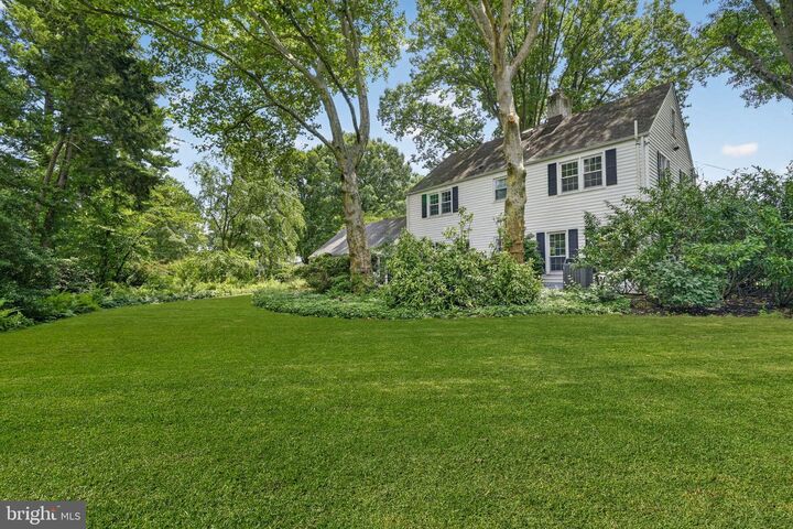 Property Photo: 9 Wynnewood Drive NJ 08512