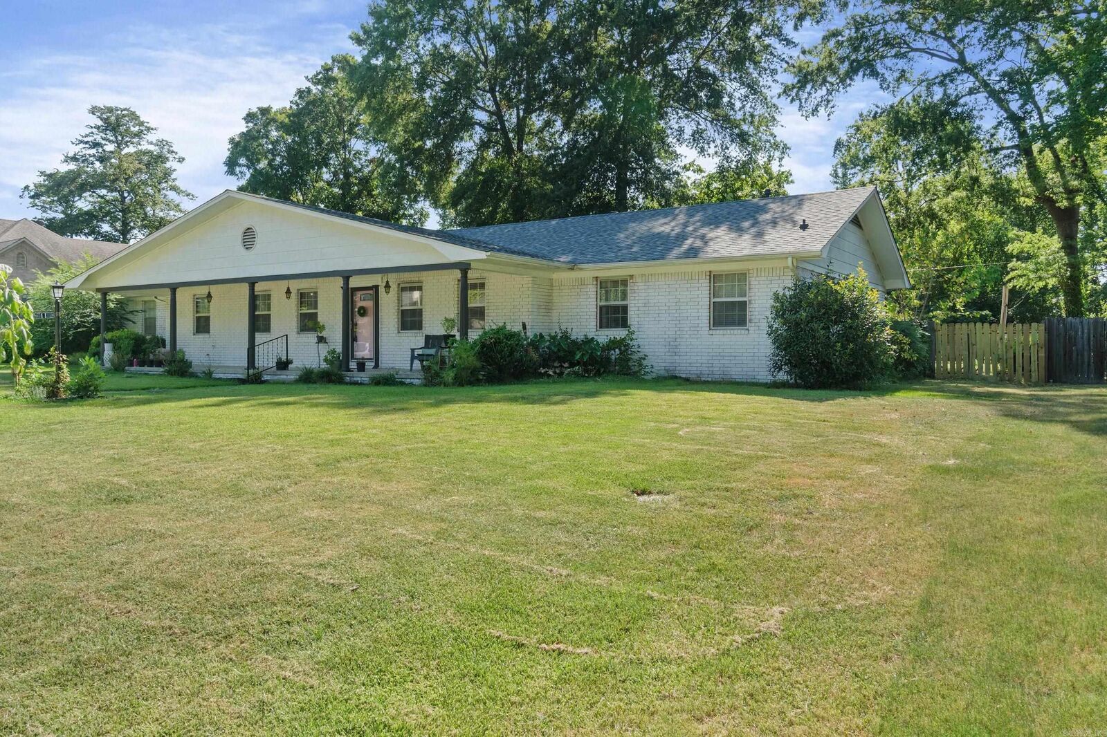 Property Photo: 11 Deerwood Dr AR 72034