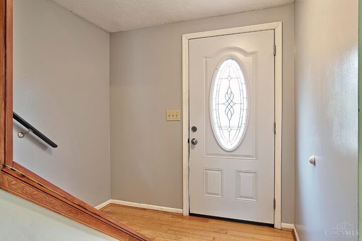 Property Photo: 464 Vancover Court OH 45244