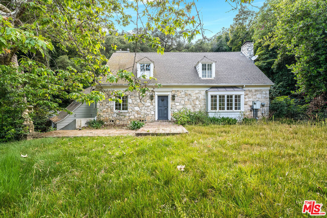 Property Photo: 1495 Stone Canyon Rd CA 90077