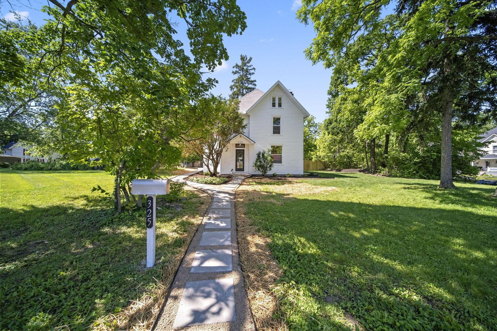 Property Photo:  325 W William Street  OH 43015 
