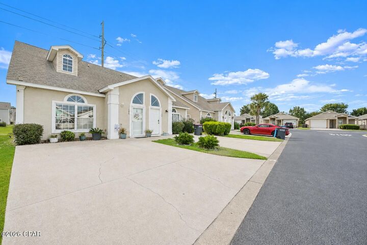 Property Photo: 106 Seagrass Way FL 32407
