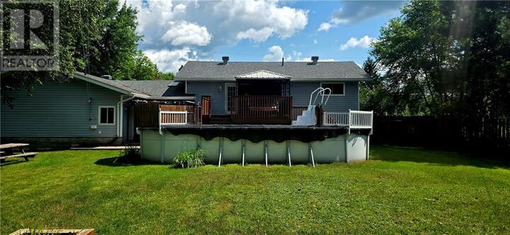 Property Photo: 3211 Glendale Court ON P3N 1A5