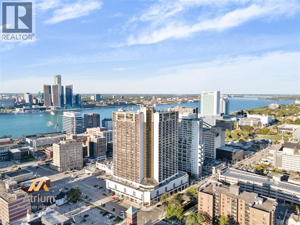 Property Photo:  150 Park Street 1802  ON N9A 7A2 