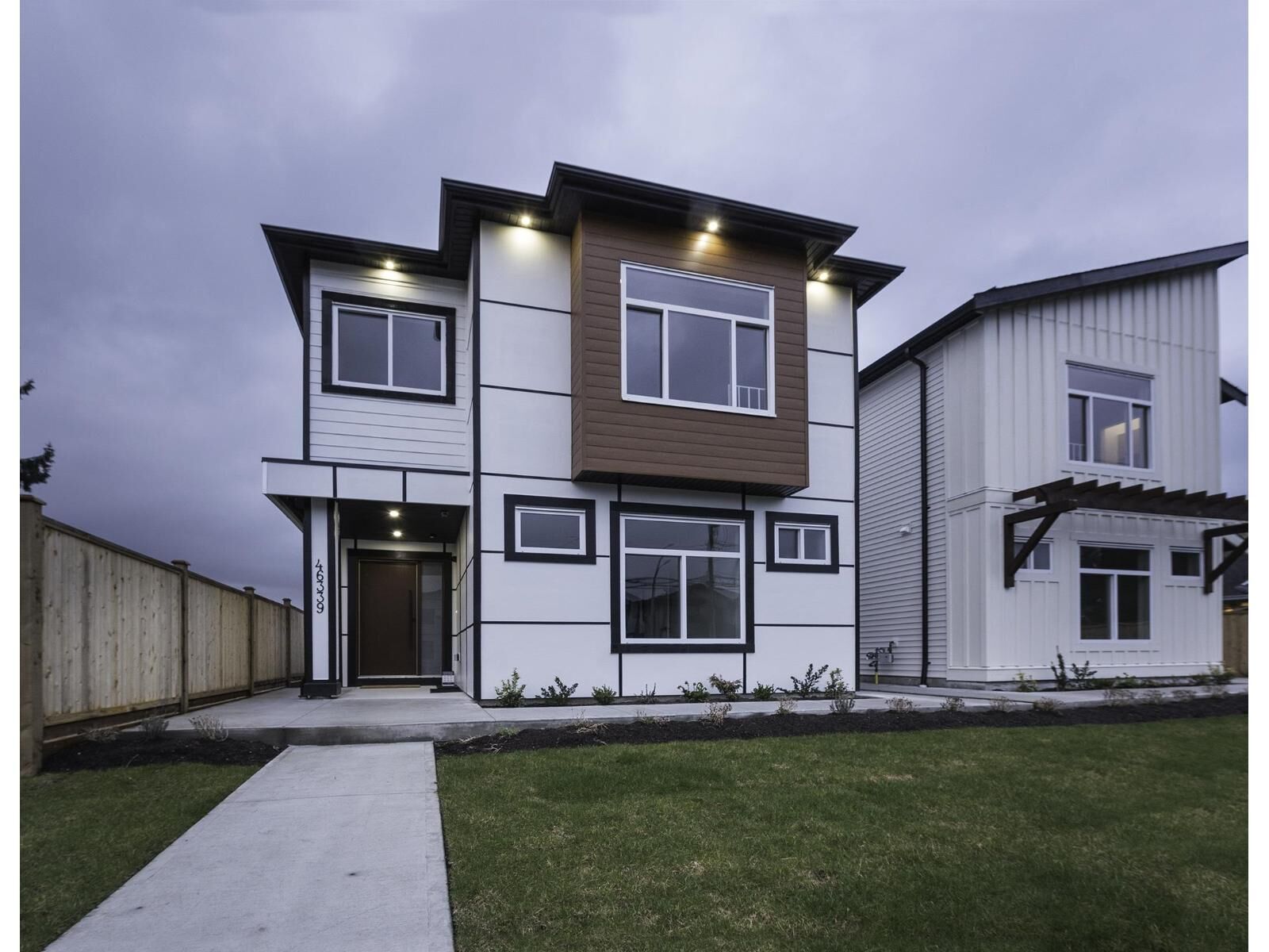 Property Photo: 46339 Maple Avenue BC V2P 2J5