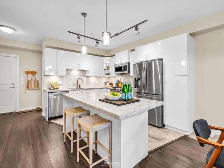Property Photo:  14588 McDougall Drive 109  BC V4P 0H1 