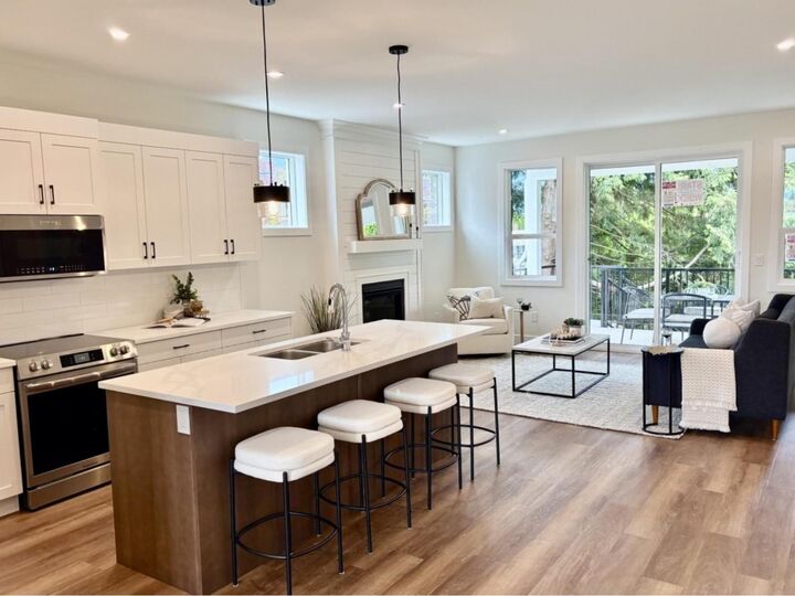 Property Photo: 10167 Hymar Drive BC V2P 5T5