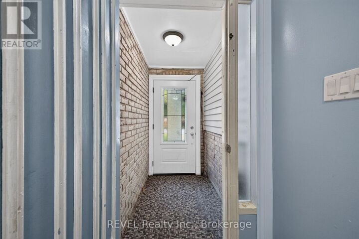 Property Photo:  4 Kerwin Gate  ON L2N 4J8 