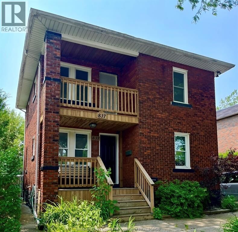 Property Photo:  837 Louis Avenue Upper  ON N8A 1X4 