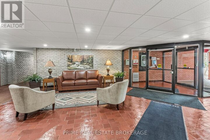 Property Photo:  693 Windermere Road North 204  ON N5X 2P1 