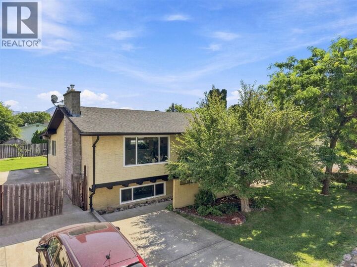 1594 Griffin Terrace — photo 1